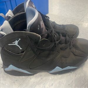 Blk sky blue 7 Jordan’s used